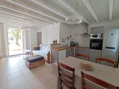 Dapur atau dapur kecil di Mazet à 5 minutes d'Uzès