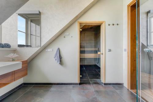 Galería fotográfica de Stylish Old Town Apartment With Sauna en Tallin