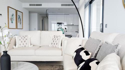 SUNSET CLIFFS horizon apartment
