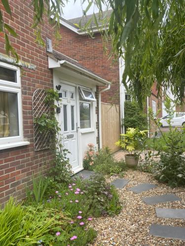 Κήπος έξω από το Studio 40 cosy compact space in quiet location in Seaford