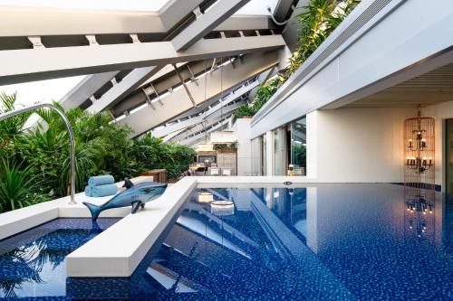 Kolam renang di atau dekat dengan Hotel Éclat Beijing