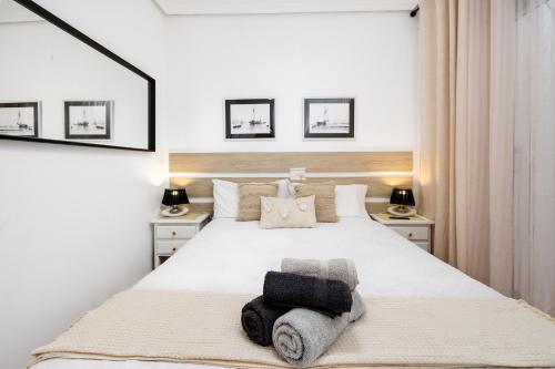 Casa Familia Torrevieja 2BR Beach Apartment Fast WiFi 3 Min Walk to Beach