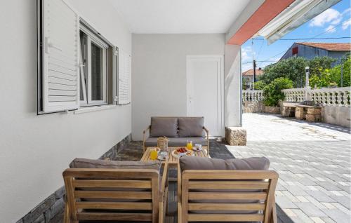 Beautiful Apartment In Sibenik