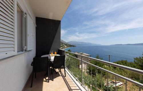 Stunning Apartment In Omis