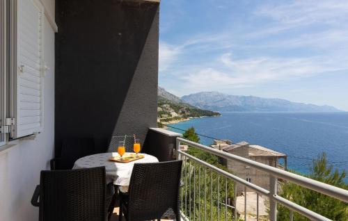 Cozy Apartment In Omis With Wifi