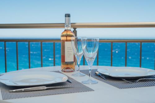 "Le Méditerrannée" by EnjoyNice, breathtaking sea view, 2 terraces and Airco