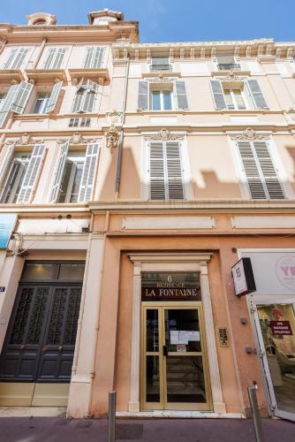 Rue Lafontaine by Halldis