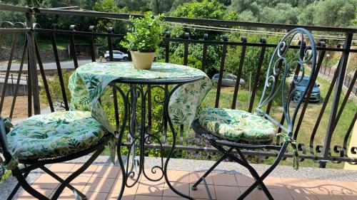 A balcony or terrace at Appartamento Andora Tra gli ulivi