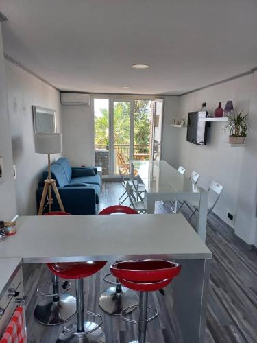 Nice Signature Caucade