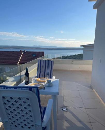 Apartment Lana Maris studio 1 - 200m from beach, terrace with sea view, wi-fi and free parking