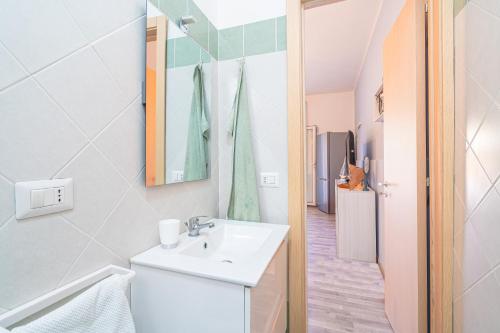 Un baño de Blu Island Marzamemi