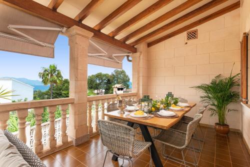 Balkón alebo terasa v ubytovaní Villa Teix de Bonaire para 10, jardines y vista mar