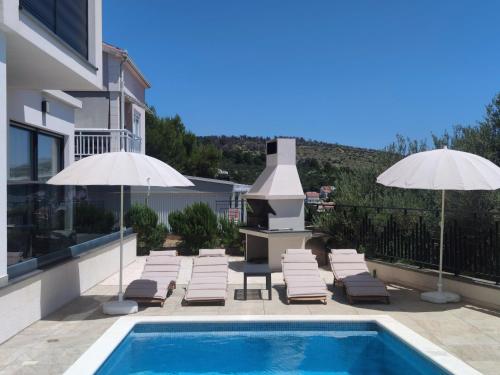 Luxury Apartment Hator
