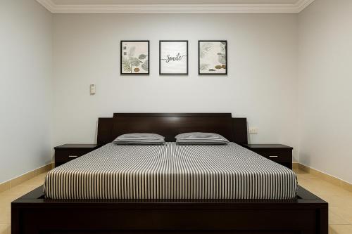 Ένα ή περισσότερα κρεβάτια σε δωμάτιο στο Quiet and distinctive apartment with a wonderful v