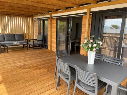 Balkón nebo terasa v ubytování SELCE mobile home IWI