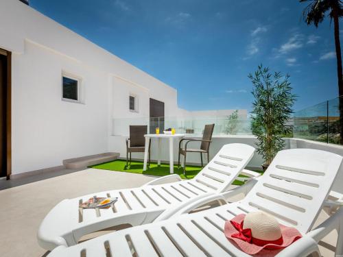 1 Charming Apartment in Las Americas