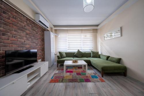 White Rose Apartments