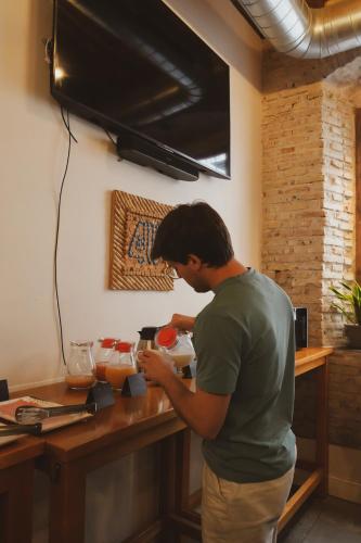 Μια τηλεόραση ή/και κέντρο ψυχαγωγίας στο 4U Hostel