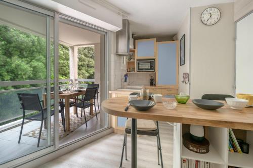 Appart à 100m de la plage - piscine pour 4