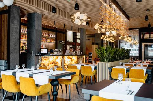 Nápoje v ubytování Bursztynowe Resort & SPA apartament 006