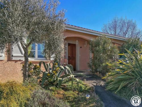 Photo de la galerie de l'établissement P'tit bonheur, à Villeneuve-de-Rivière