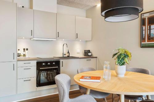 Foto 4-Person Midtown Apartment w Easy Access 4