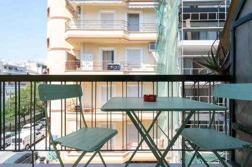 2BD Apt in Petralona Near Metro