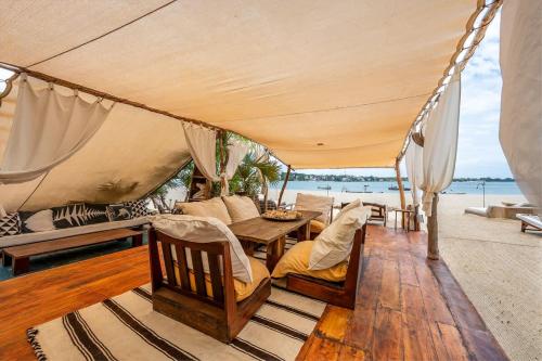 Gallery image of Stunning Manda Beachfront 6-Bed Villa in Lamu