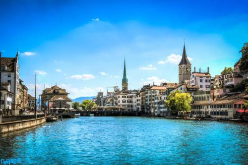 Modern Apartment with balcony in Zurich Center A Hoh - Self Checkin