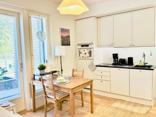 Foto Brand New Studio surrounded by forest 4
