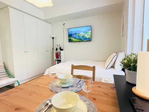 Foto Brand New Studio surrounded by forest 5