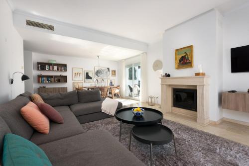 Sun-Kissed Duplex Penthouse