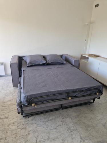 Cette chambre comprend : dans l'établissement Studio Anthala Antibes proche centre avec accès piscine, à Antibes