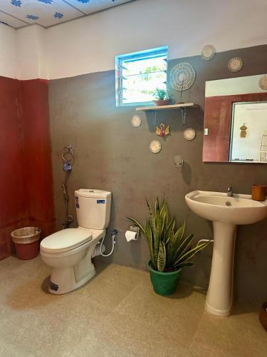 Koupelna v ubytování Chathurni Villa Ahangama