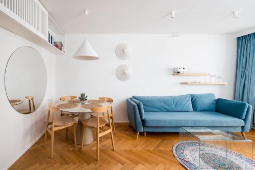 Solec Powiśle Deluxe Apartment by BookingHost