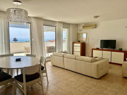 Lux View Beach Apt