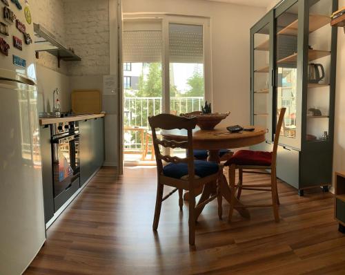 Flora Center One Bedroom App - ENJOY TRAVEL