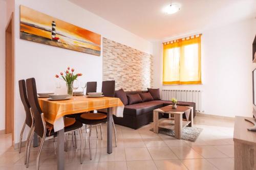 Appartement Vrancić Mit Terrasse