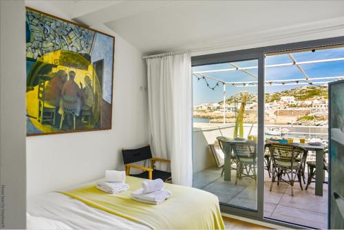 Cabin, waterfront terrace
