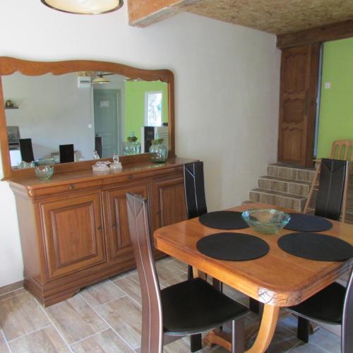 Χώρος καθιστικού στο Chambre Fleur de Lys