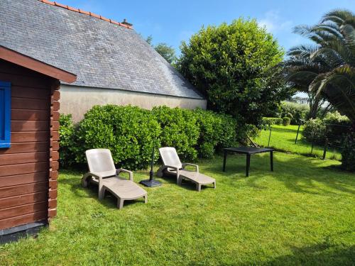 Photo de la galerie de l'établissement Haut Bleu maison 2 chambres mer et jardin, à Perros-Guirec