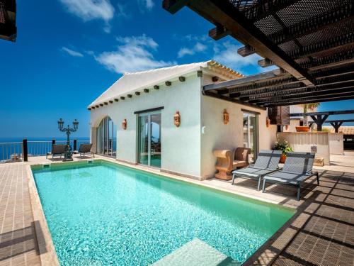 Villa Toscana Indoor Heated Pool, Sea view