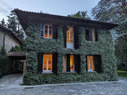 Villa Riva Bellagio with Pool & Garden by Rent All Como photo 2