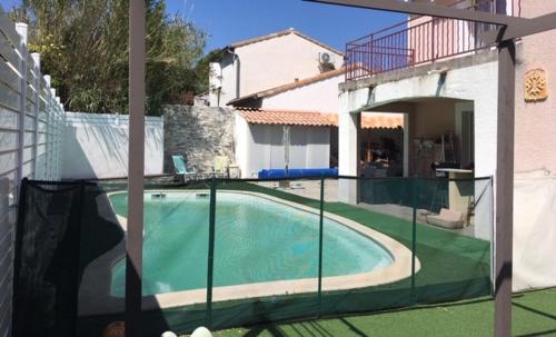 villa avec piscine 4ch, spacieuse et calme