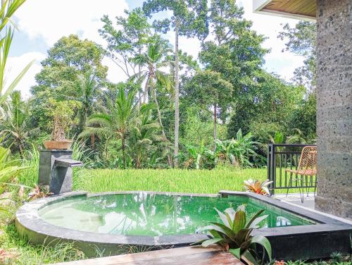Taman di luar Umah Geina Ubud