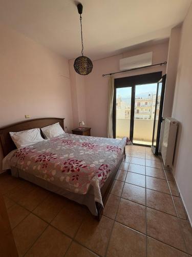 CENTRAL HUGE LUXURY APARTMENT and FREE PARKING