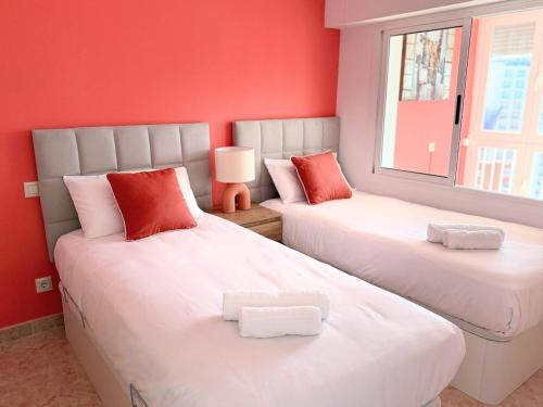 Apartamento a Estrenar con Vistas a la Playa de Levante con Plaza de Garaje