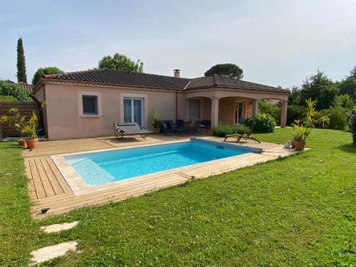 Villa spacieuse avec piscine privé , Vallée du Lot