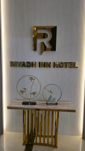 Certifikát, hodnocení, plakát nebo jiný dokument vystavený v ubytování Riyadh Inn Hotel