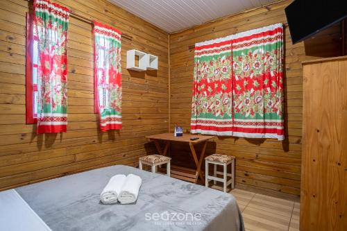 Φωτογραφία από το άλμπουμ του Cabanas relaxantes perto da Praia do Rosa - PRJ σε Praia do Rosa